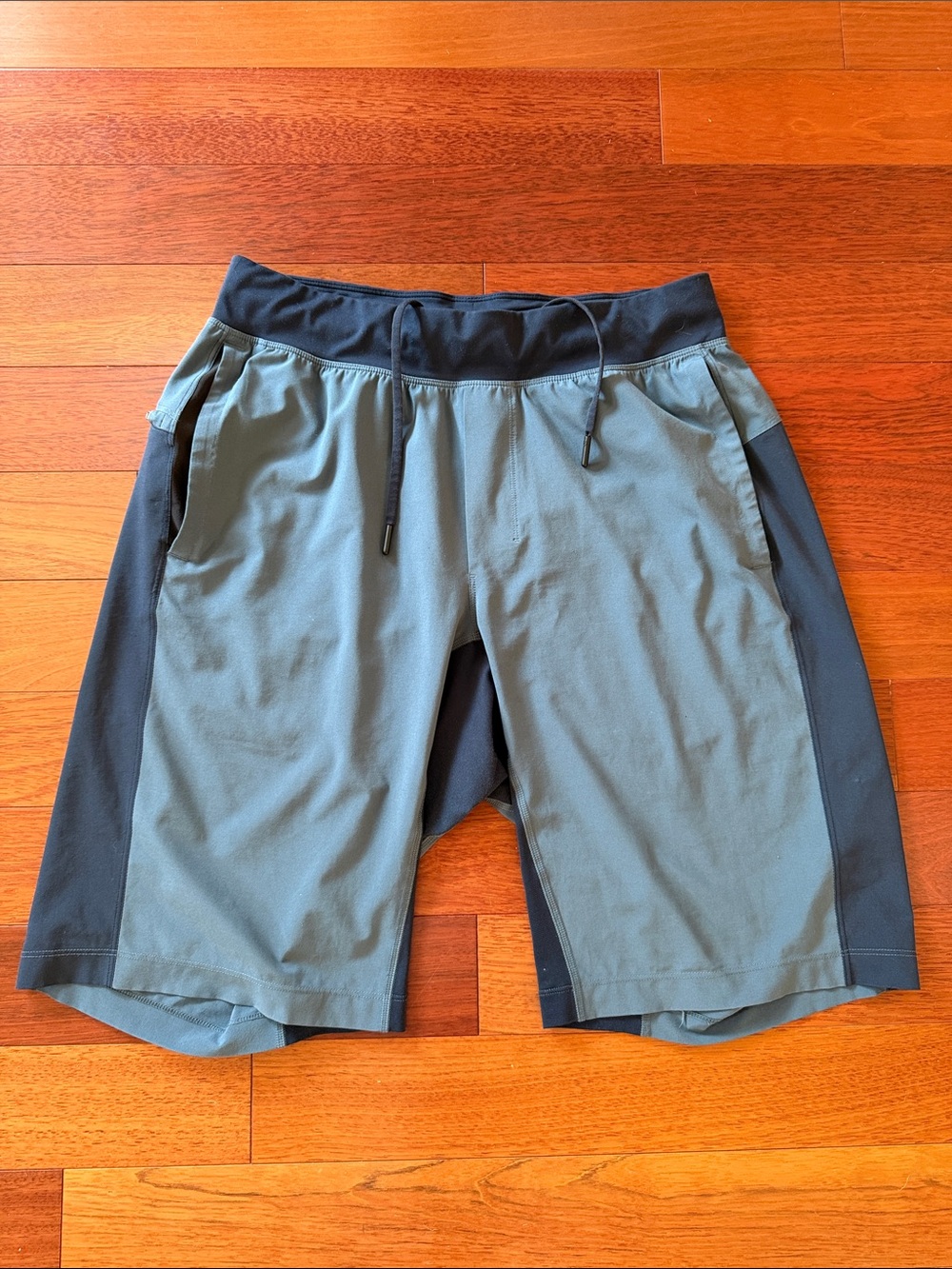 Lululemon T.H.E. Shorts 11”